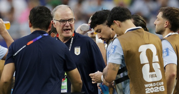 Cầu thủ Uruguay phản ứng dữ dội HLV Bielsa trước trận quyết đấu Tây Ban Nha - hình ảnh - slotu888.com Cầu thủ Uruguay phản ứng dữ dội HLV Bielsa trước trận quyết đấu Tây Ban Nha - hình ảnh - slotu888.com