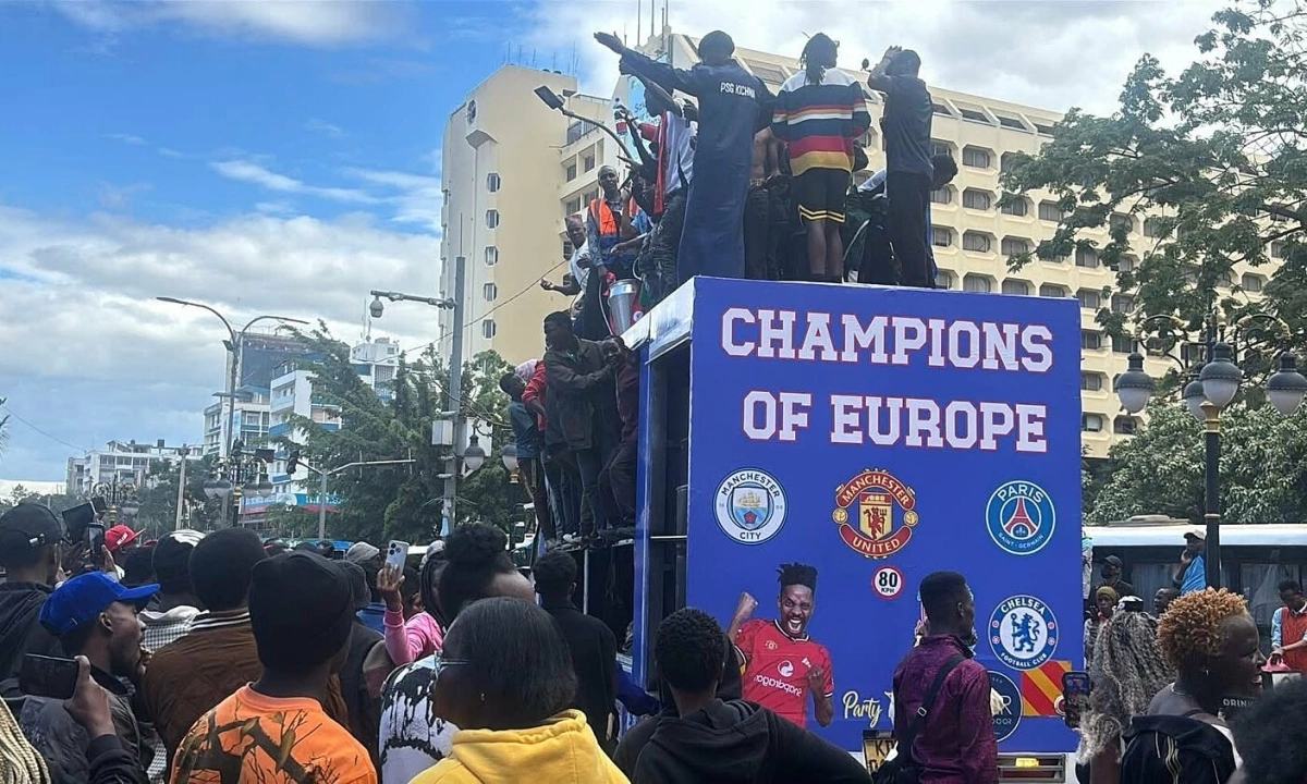 CĐV Man Utd dẫn đầu đoàn diễu hành ăn mừng thất bại của Arsenal tại Nairobi - hình ảnh - slotu888.com CĐV Man Utd dẫn đầu đoàn diễu hành ăn mừng thất bại của Arsenal tại Nairobi - hình ảnh - slotu888.com