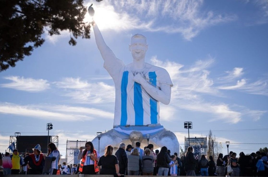 Argentina khánh thành tượng Messi cao 26 mét: góc nhìn mới cho người chơi Việt - hình ảnh - slotu888.com