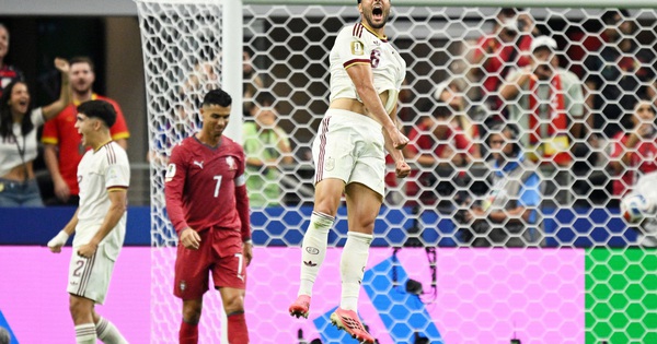 Nạp rút U888 nhanh chóng sau giờ vàng bóng đá: Bồ Đào Nha thua, Ronaldo lỡ World Cup - hình ảnh - slotu888.com Nạp rút U888 nhanh chóng sau giờ vàng bóng đá: Bồ Đào Nha thua, Ronaldo lỡ World Cup - hình ảnh - slotu888.com
